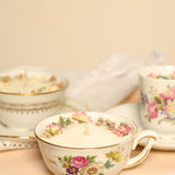 Liliane - Bougie tasse fleurie dorée